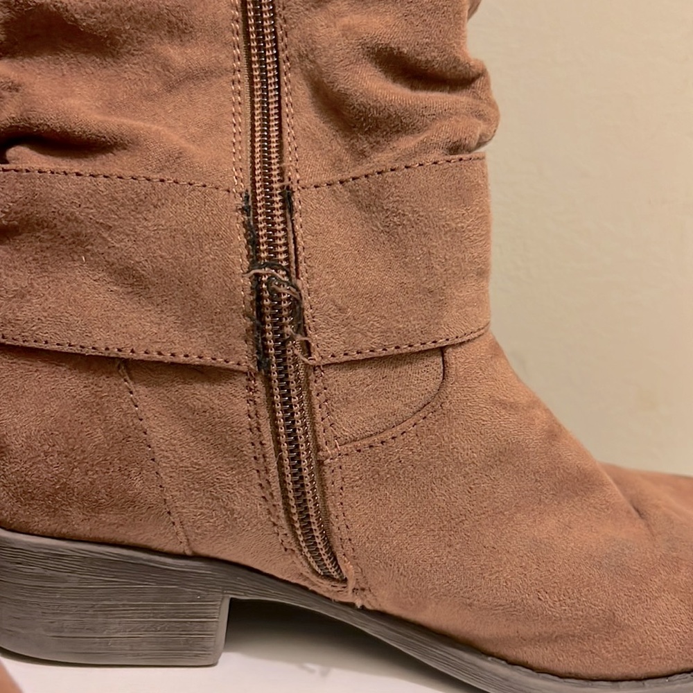 Kenneth Cole Reaction Chloe Twist Caramel Boot size 1 - Picture 5 of 10